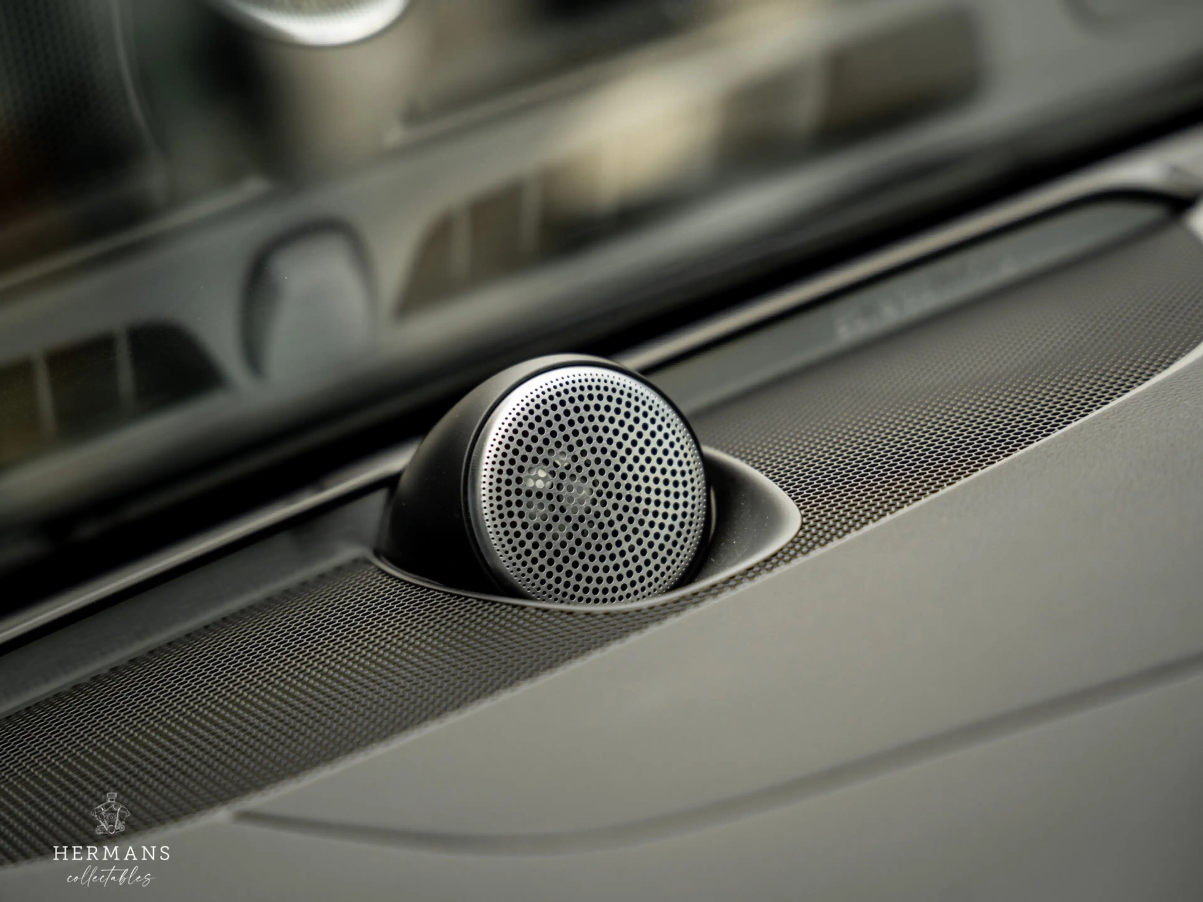 Polestar 1 2.0 T8R / 1 of 1500 / Carbon / Bowers & Wilkins / — photo 21