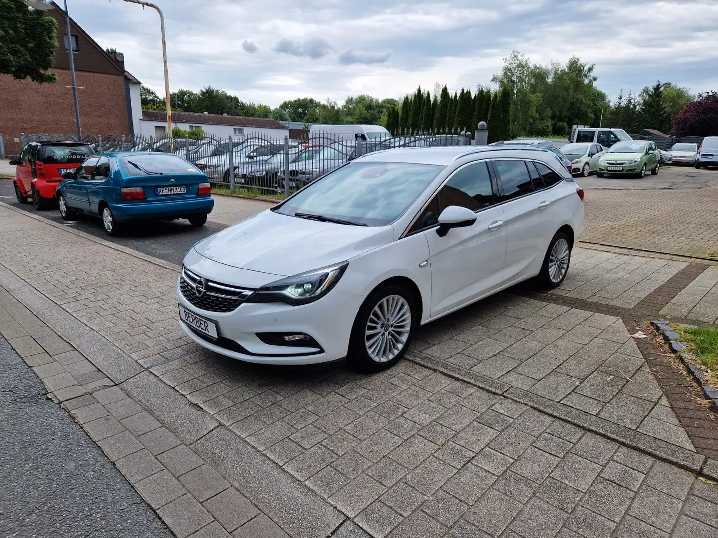 Opel Astra K Sports Tourer Automatik*2.HD*NAVI*LED* Weiß - 1