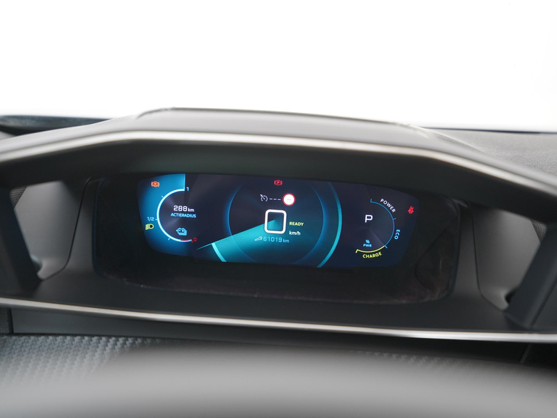Peugeot e-2008 EV Allure 50 kWh | SOH 92% | Apple/Android Carplay — photo 8
