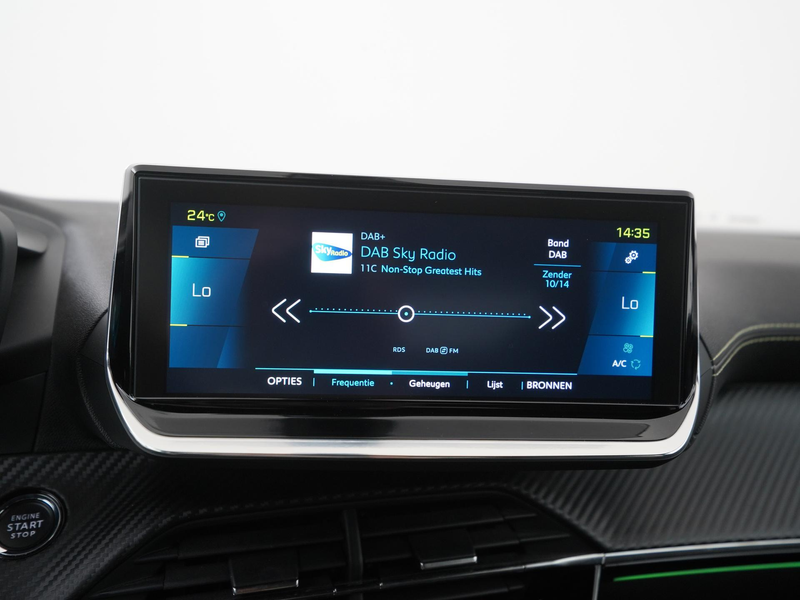 Peugeot e-2008 EV Allure 50 kWh | SOH 92% | Apple/Android Carplay — photo 13