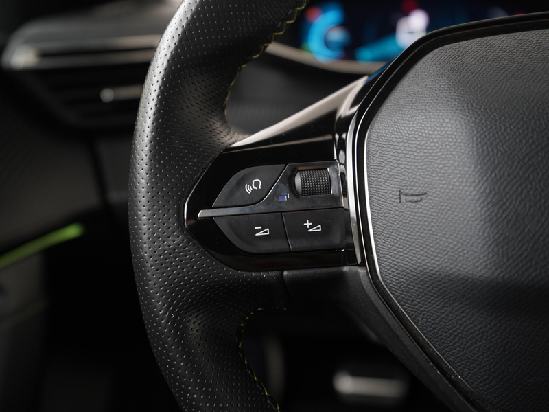 Peugeot e-2008 EV Allure 50 kWh | SOH 92% | Apple/Android Carplay — photo 7