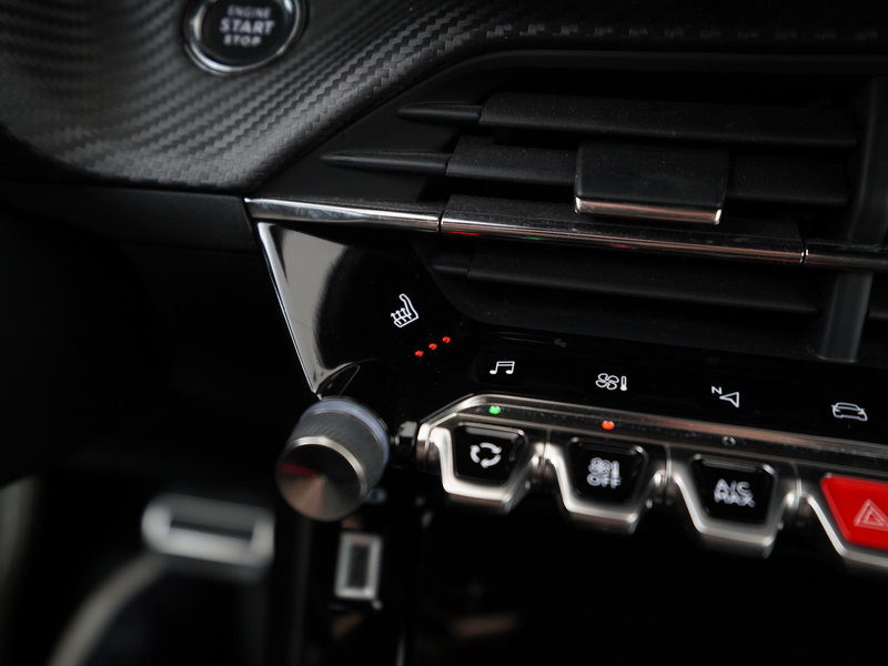 Peugeot e-2008 EV Allure 50 kWh | SOH 92% | Apple/Android Carplay — photo 12