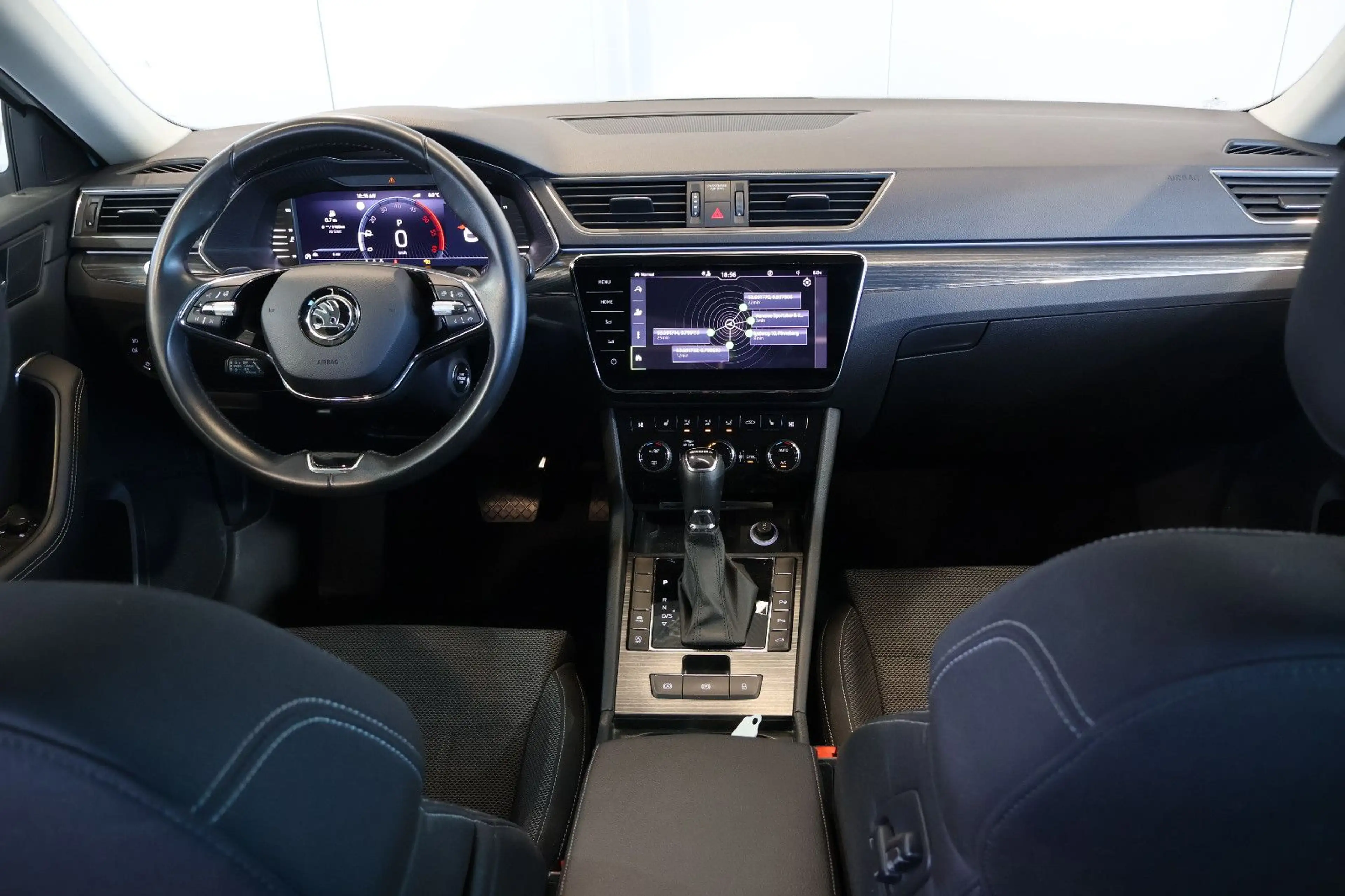Skoda Superb 2.0 TDI Style AID+ACC+KAM+MEM+LED+19"+AHK — photo 8