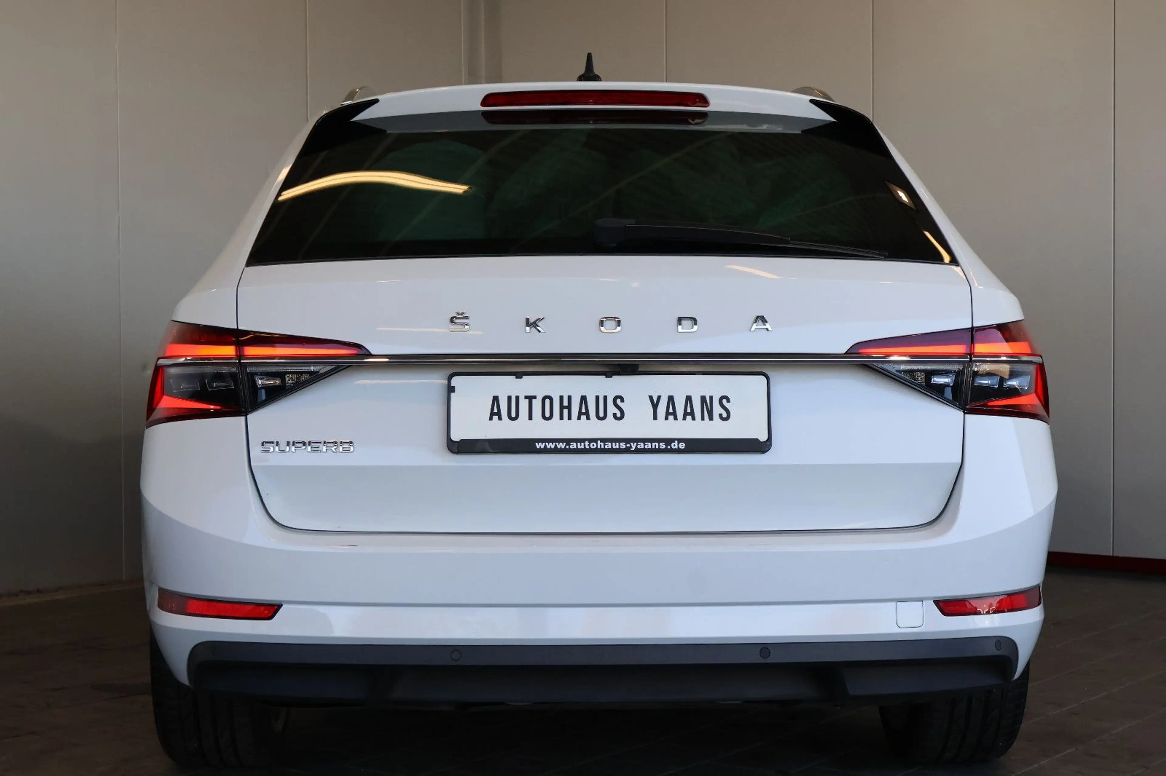 Skoda Superb 2.0 TDI Style AID+ACC+KAM+MEM+LED+19"+AHK — photo 5
