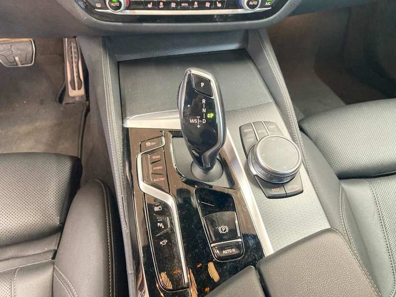 BMW 530 M Sport — photo 12