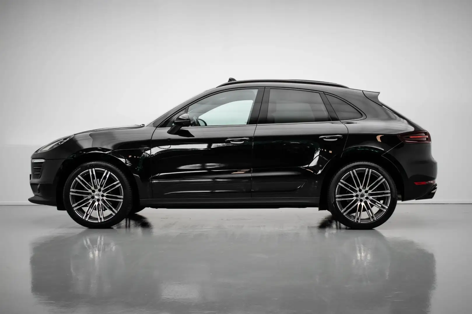 Porsche Macan 2.0 |Pano|Org.NL|Sportchrono|Luchtvering|360|Bose| Zwart - 2