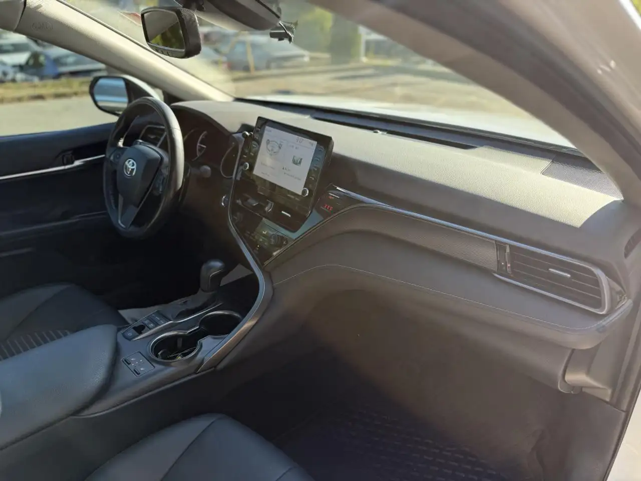 Toyota Camry снимка Toyota Camry