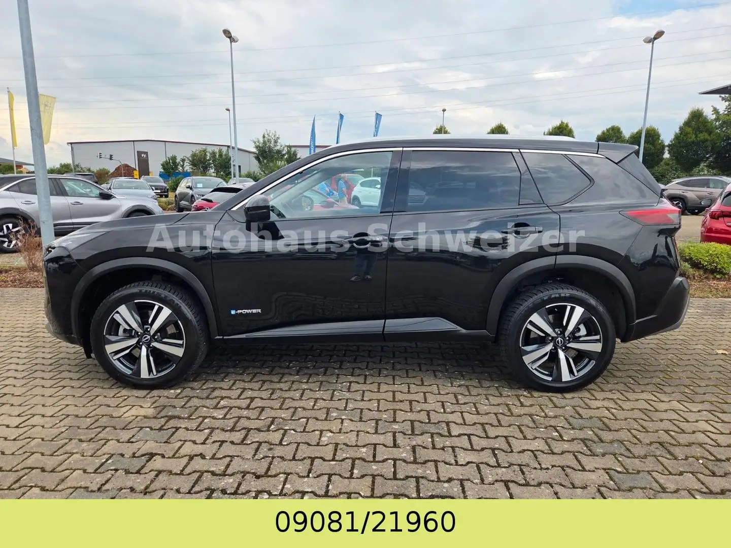 Nissan X-Trail N-Connecta Schwarz - 2
