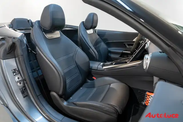 Mercedes-Benz SL view 11