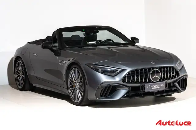 Mercedes-Benz SL view 3