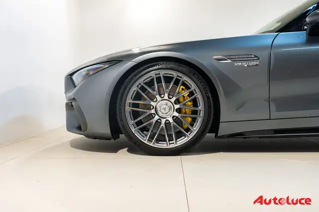 Mercedes-Benz SL view 7