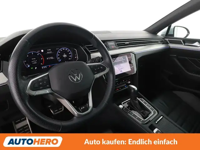 Volkswagen Passat view 11