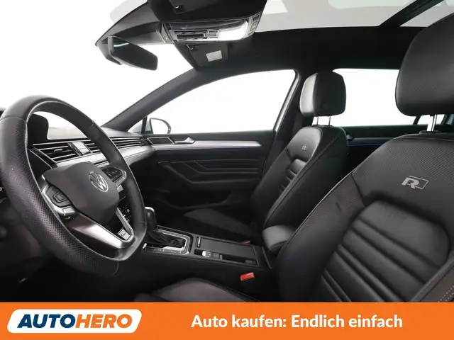 Volkswagen Passat view 10