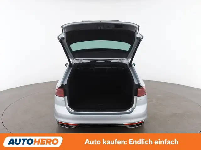 Volkswagen Passat view 16