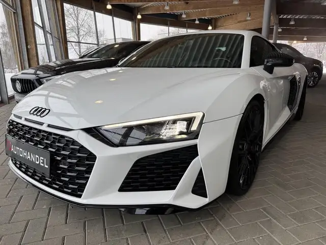 Audi R8 Coupe 5.2 FSI RWD performance Carbon B&O Kamera LE