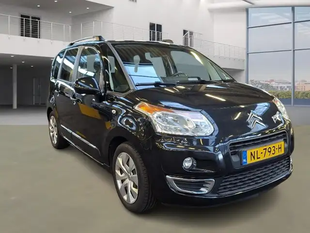 Citroen C3 Picasso view 2
