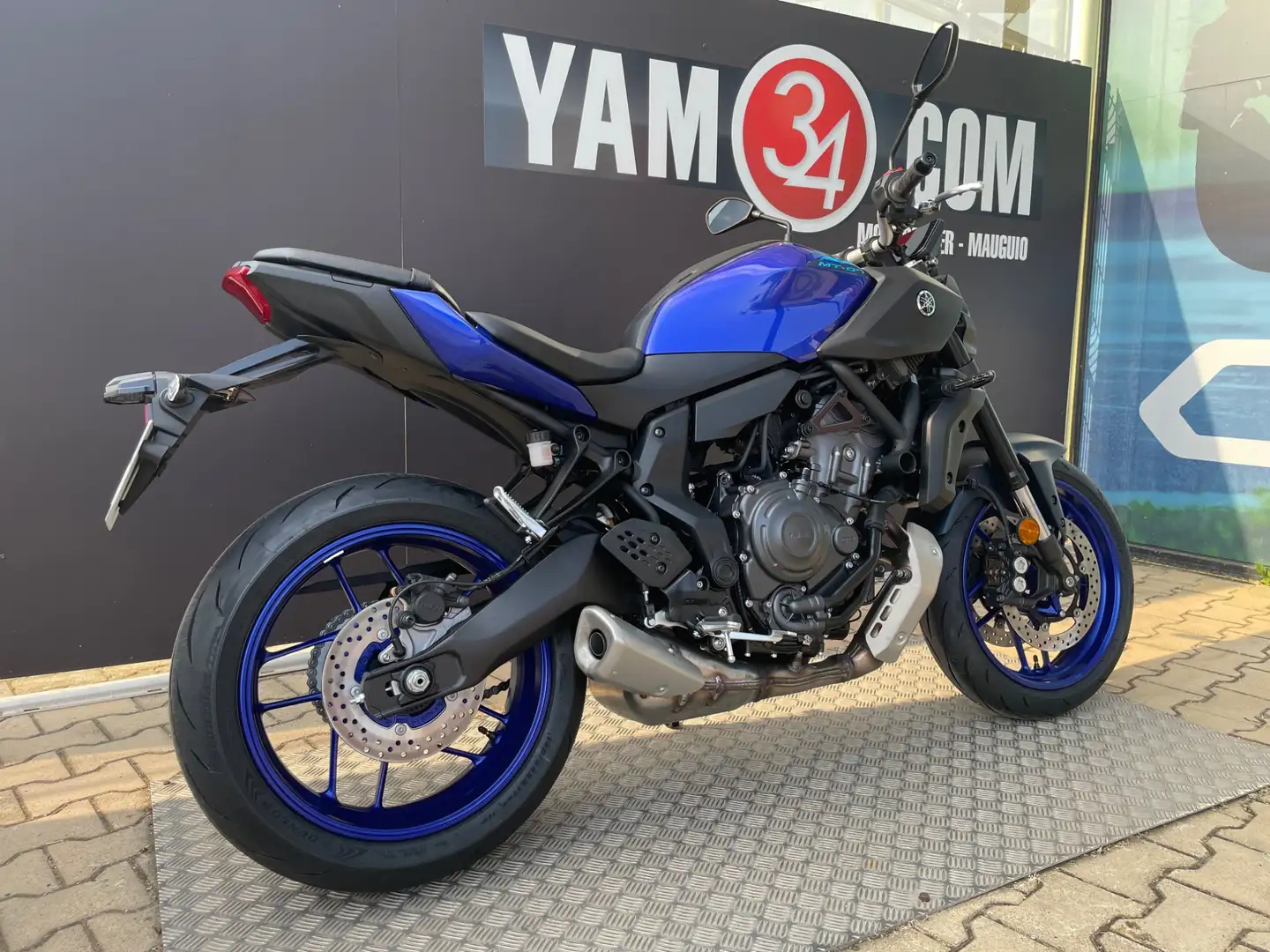 Yamaha MT-07 Bleu - 2