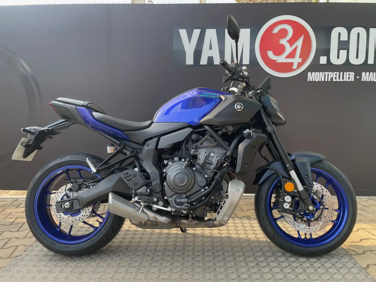 Yamaha MT-07 Bleu - 1