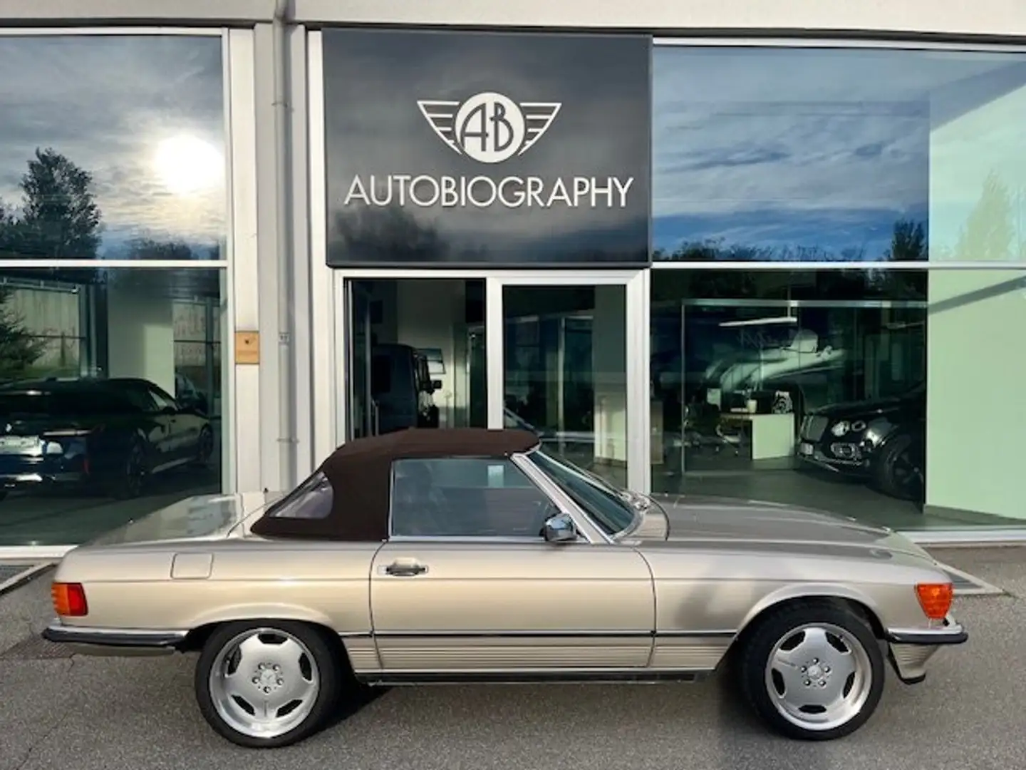 Mercedes-Benz SL 560 V8 230 cv AUTOMATICA HARD TOP iscritta ASI Beige - 1