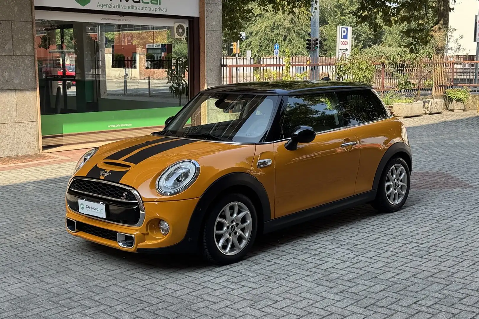 MINI Cooper SD Mini 2.0 Cooper SD Orange - 1