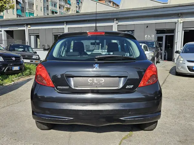 Peugeot 207 view 4