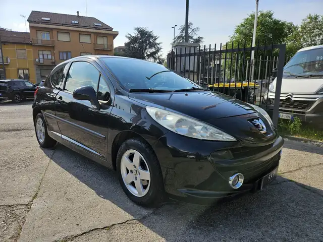Peugeot 207 view 3