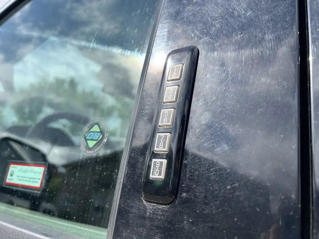 2022 Ford F-350 Super Duty XLT Crew Cab 176 | Premium Pkg | FX4 Pkg | Rear Ca — photo 5