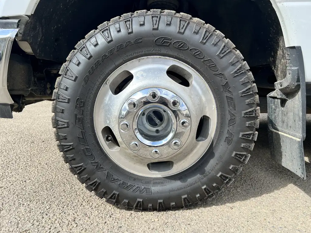 2022 Ford F-350 Super Duty XLT Crew Cab 176 | Premium Pkg | FX4 Pkg | Rear Ca — photo 3