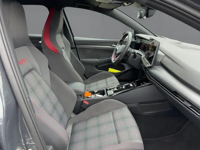 Volkswagen Golf view 12