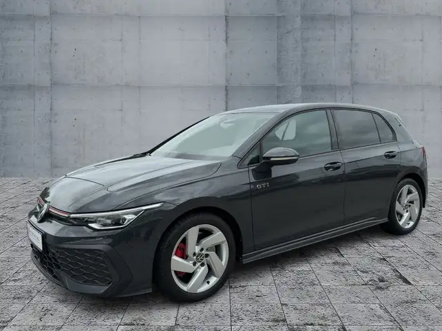 Volkswagen Golf view 2