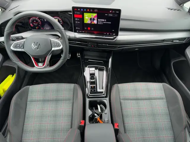 Volkswagen Golf view 9