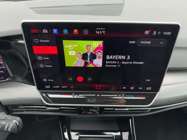 Volkswagen Golf view 11