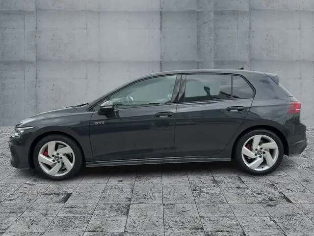 Volkswagen Golf view 4