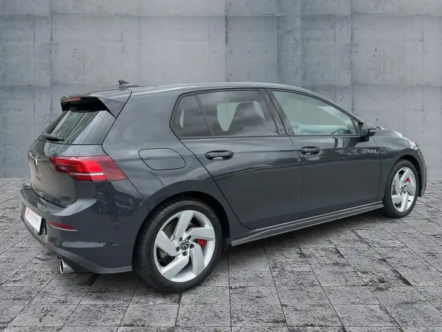 Volkswagen Golf view 6