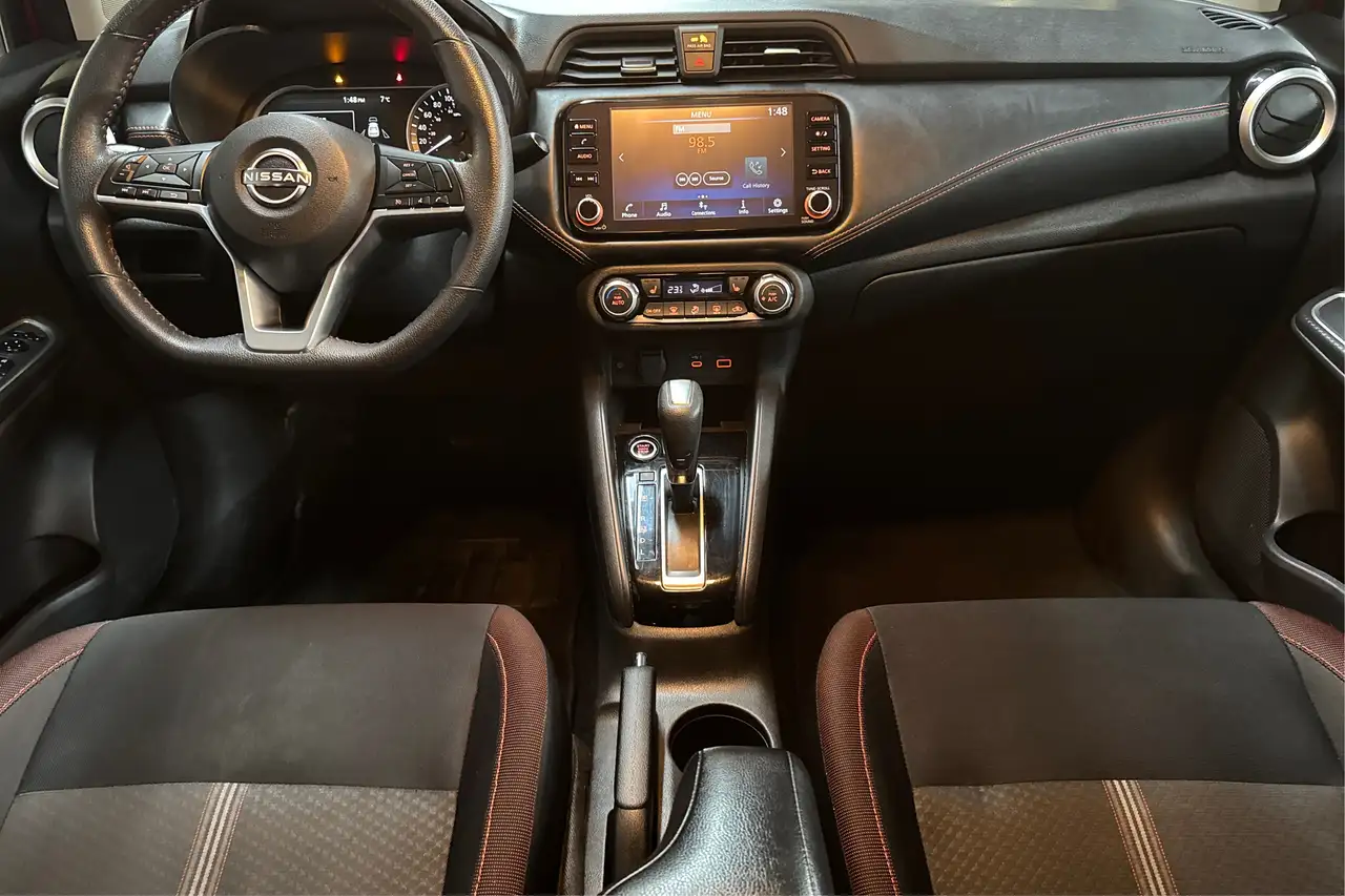 Nissan Versa fotografie Nissan Versa