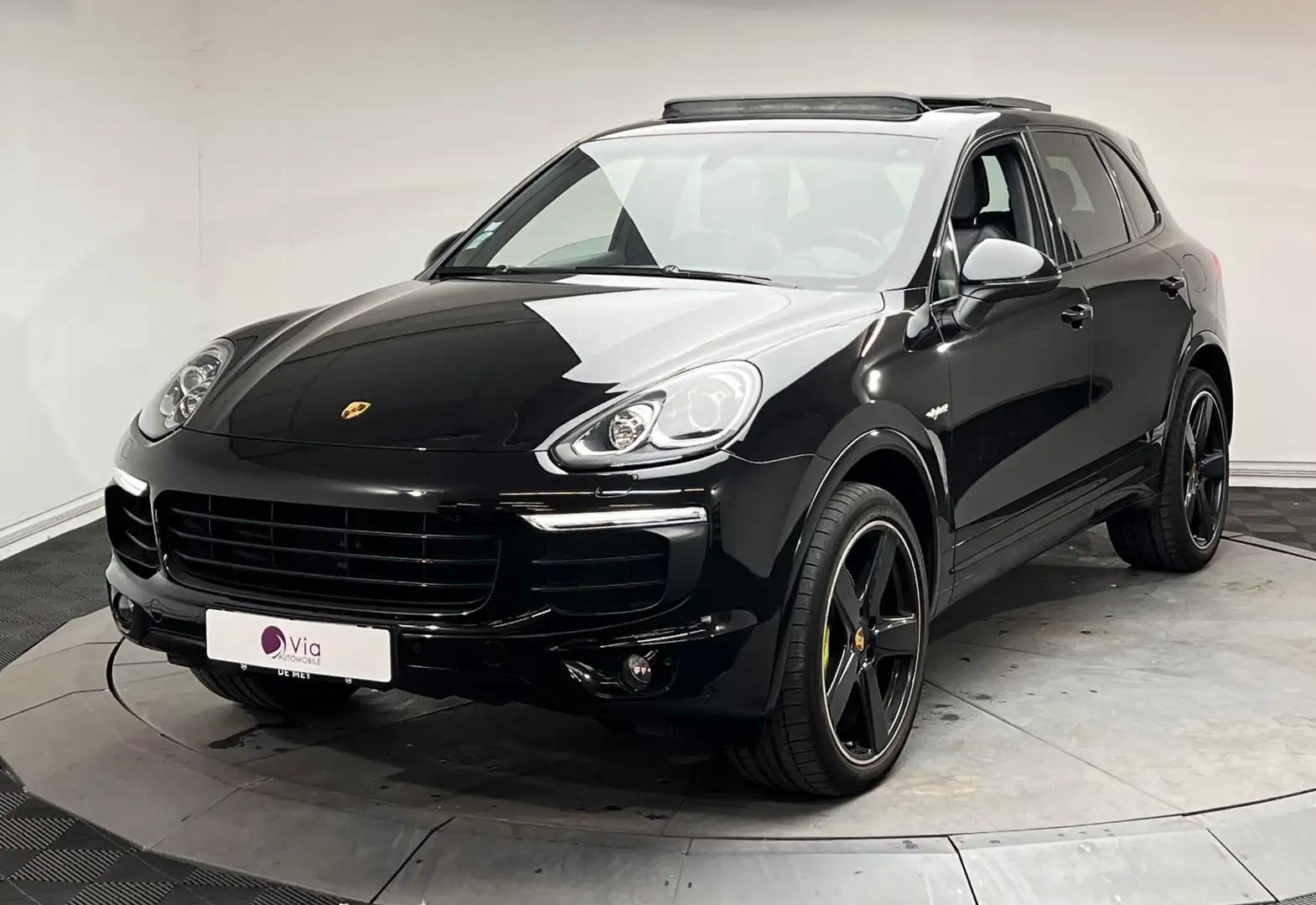 Porsche Cayenne 3.0 V6 416 ch S E-Hybrid Tiptronic A - Suivi Porsche Noir - 1
