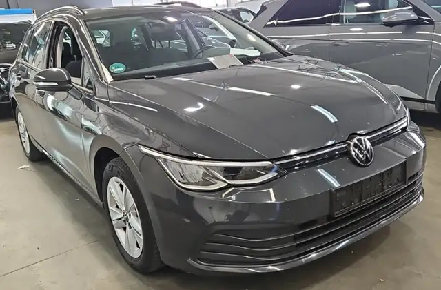 Volkswagen Golf view 2