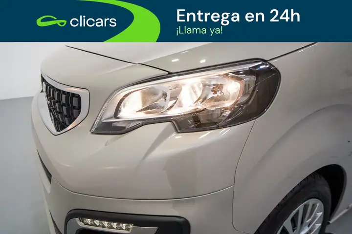 Peugeot Traveller 2021, foto 10