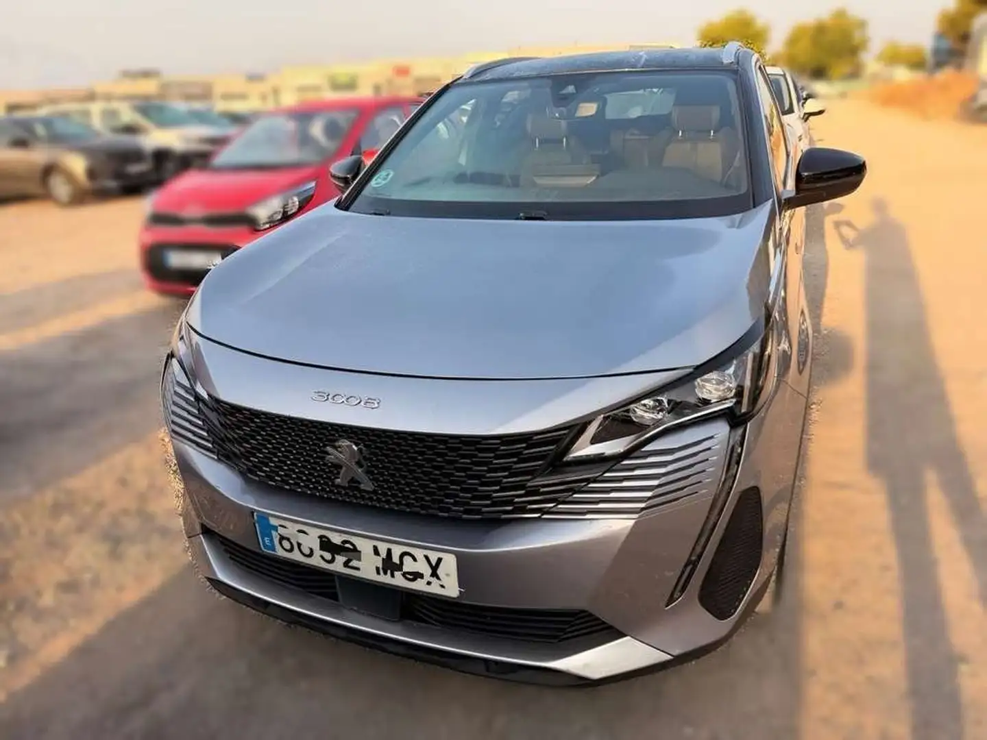 Peugeot 3008 1.5 BlueHDi 96kW S&S GT EAT8 Gris - 1