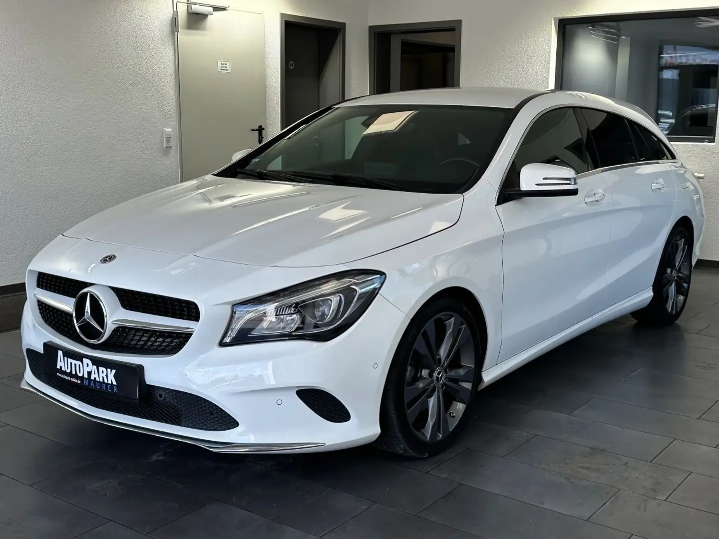 Mercedes-Benz CLA 220 CLA 220 4Matic Shooting Brake*Urban*Kamera*LED* Blanco - 1