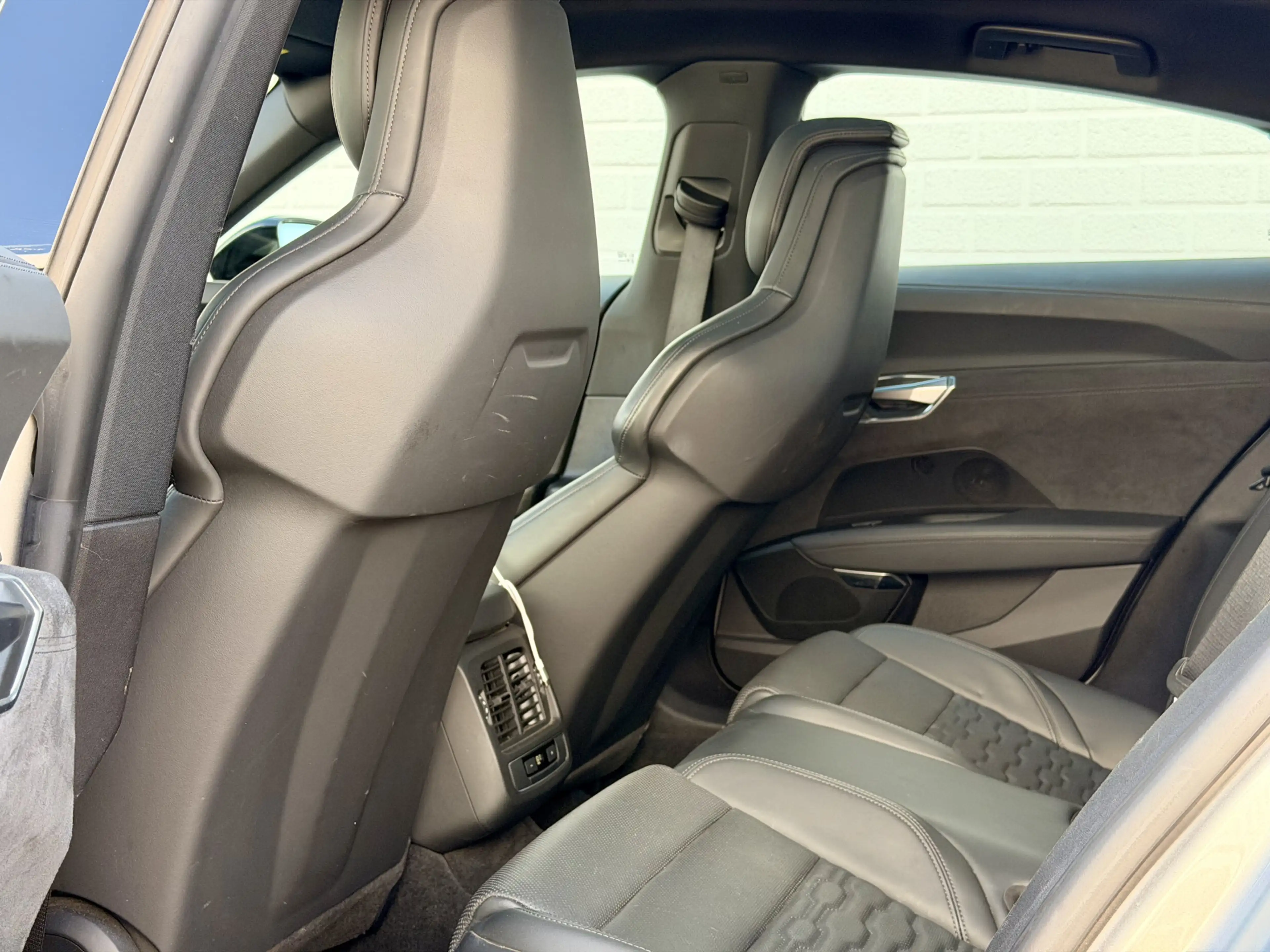 Audi RS e-tron GT 93 kWh 21" | PANO | Bang & Olufsen | BTW — photo 12
