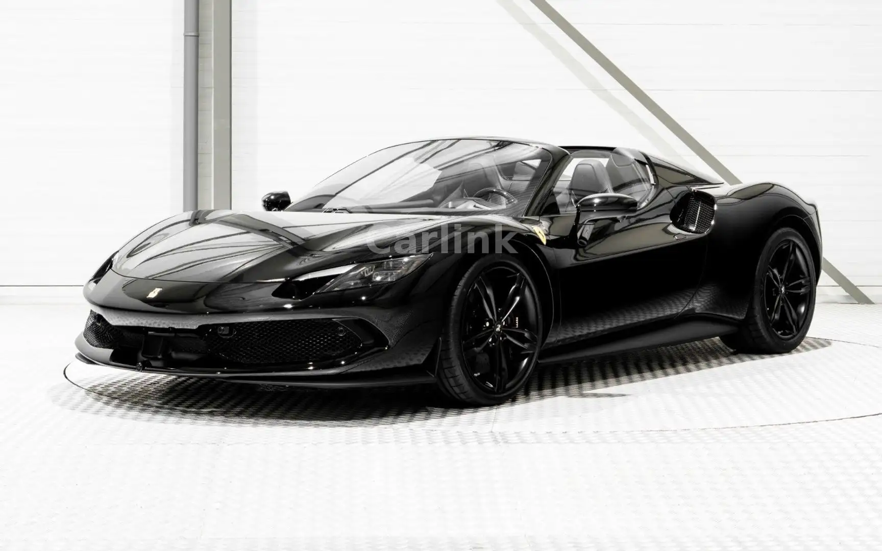 Ferrari 296 GTS -LIFT-LEDS-LOGO-VENT STS-SURR- Schwarz - 1