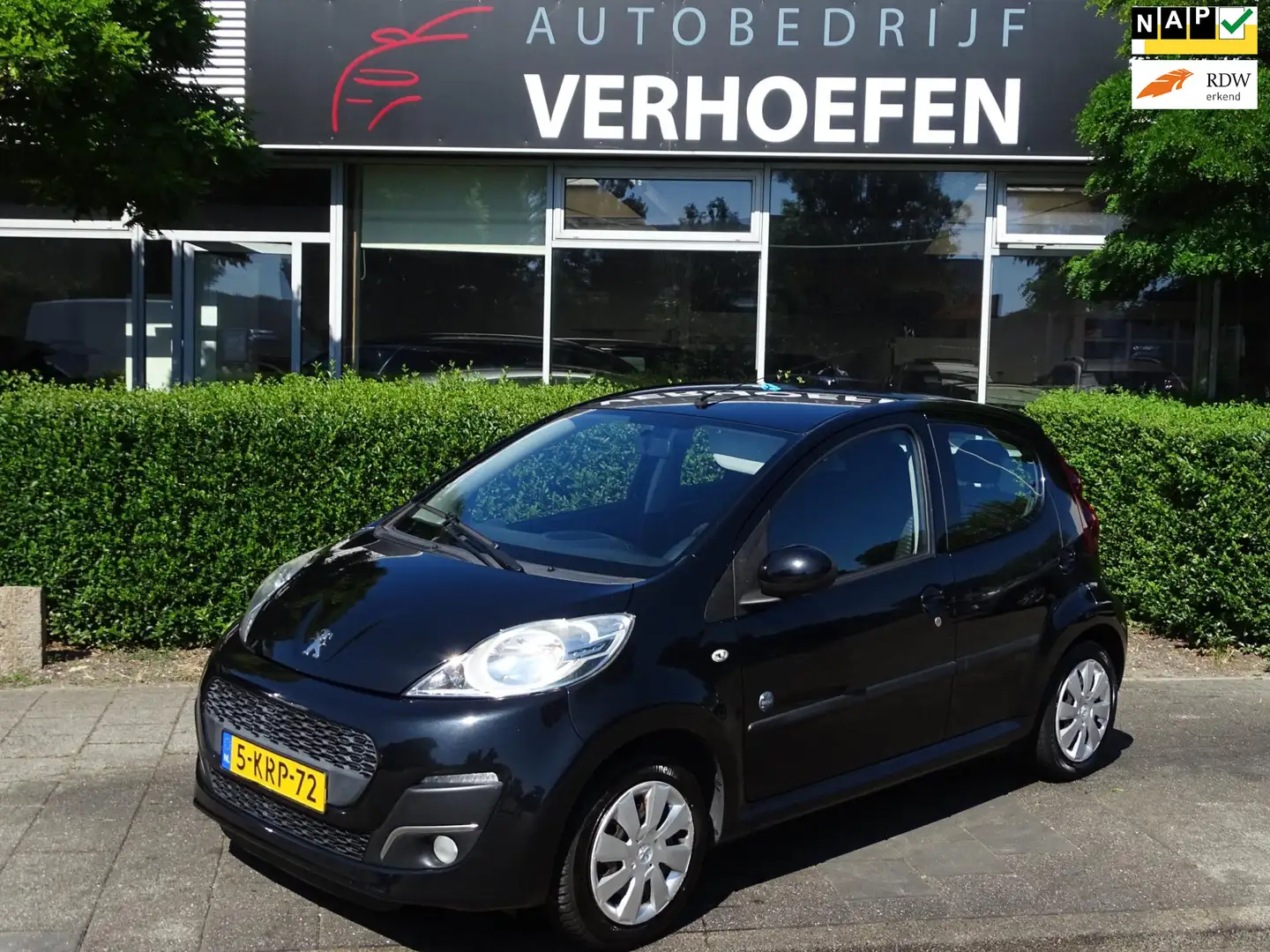 Peugeot 107 1.0 Envy - AIRCO - 5 DEURS - ELEK RAMEN - APK TOT Zwart - 1