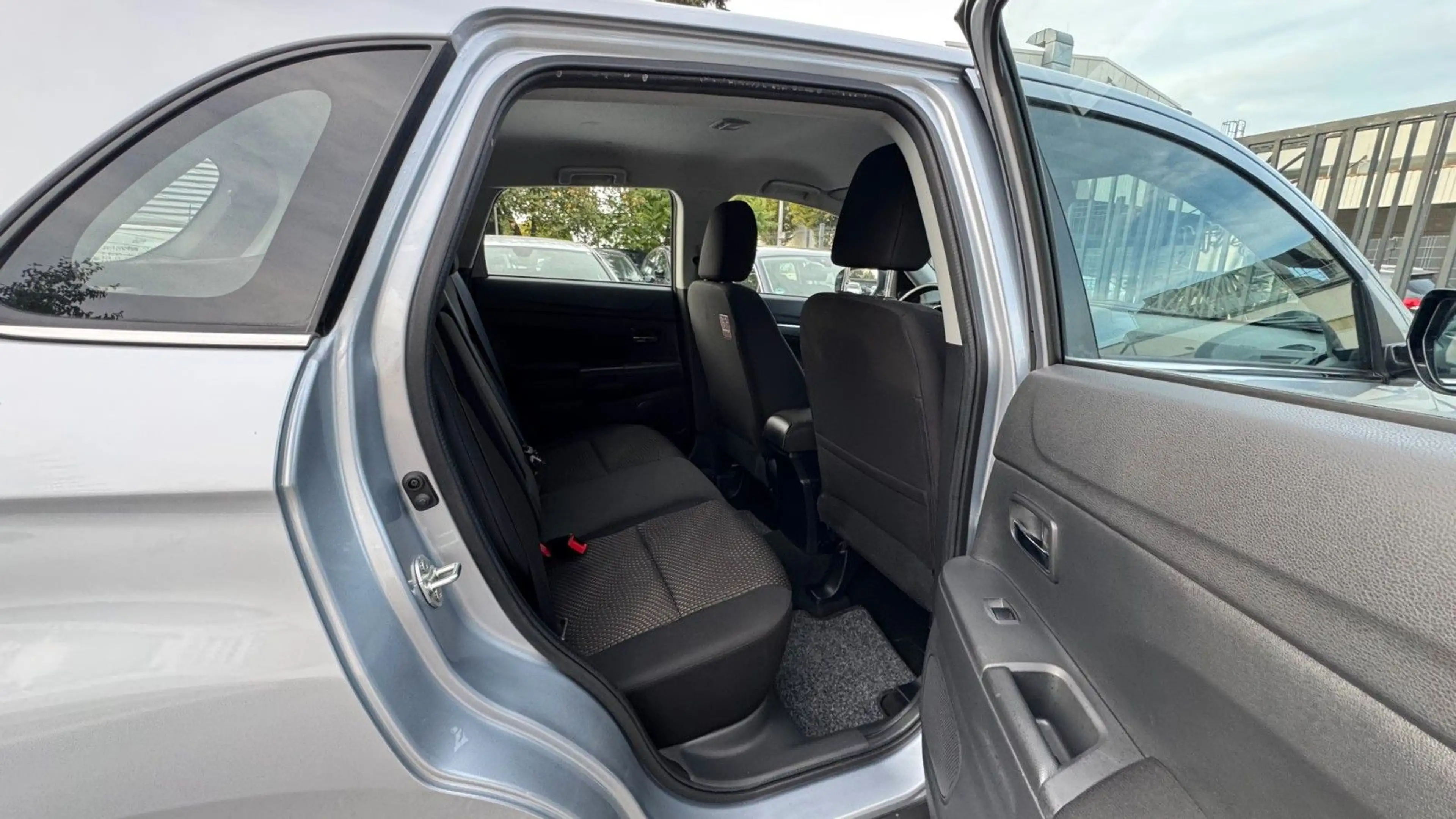 Mitsubishi ASX 1.6 Kollektion 2WD,Klima,Navi,PDC,1 Hand — photo 8