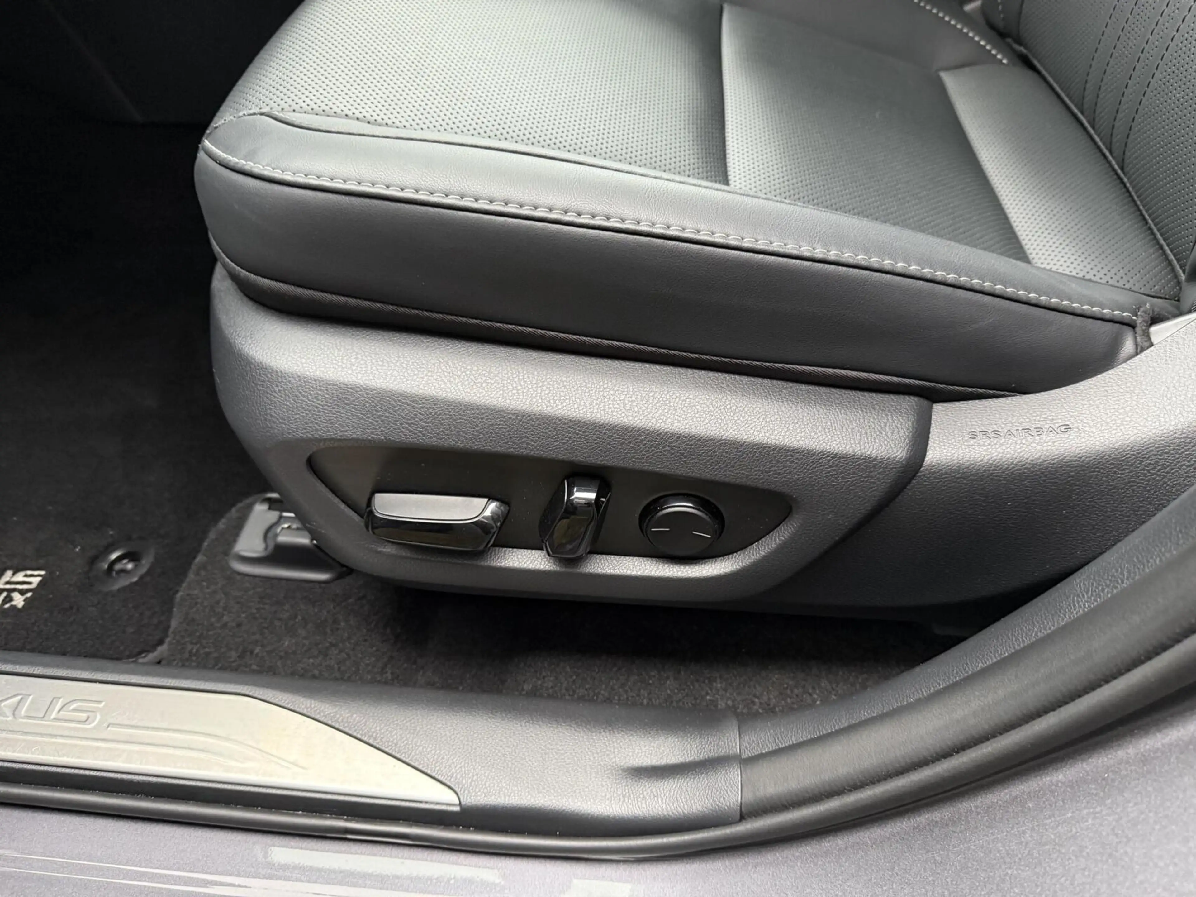 Lexus NX 450h+ AWD Luxury Line TREKHAAK — photo 11