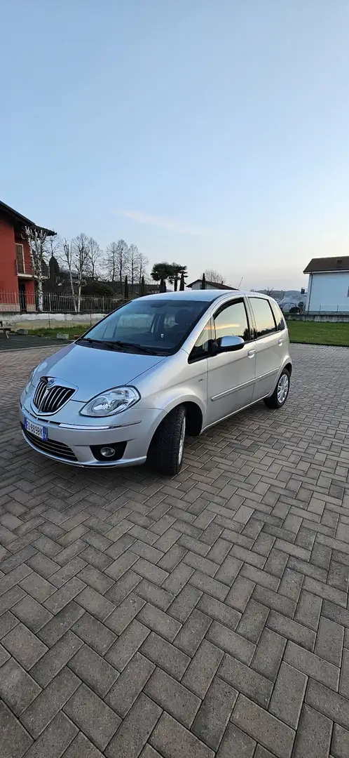Lancia MUSA 1.4 8v Diva (argento) - 2