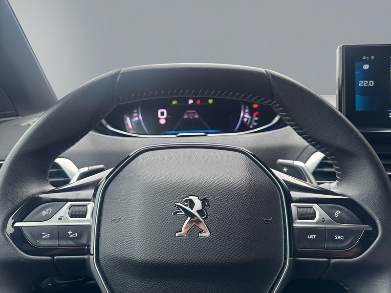 Peugeot 5008 1.5 Blue-HDI FAP Allure Pack AT 7-Si+Navi+R-Kam+ — photo 14