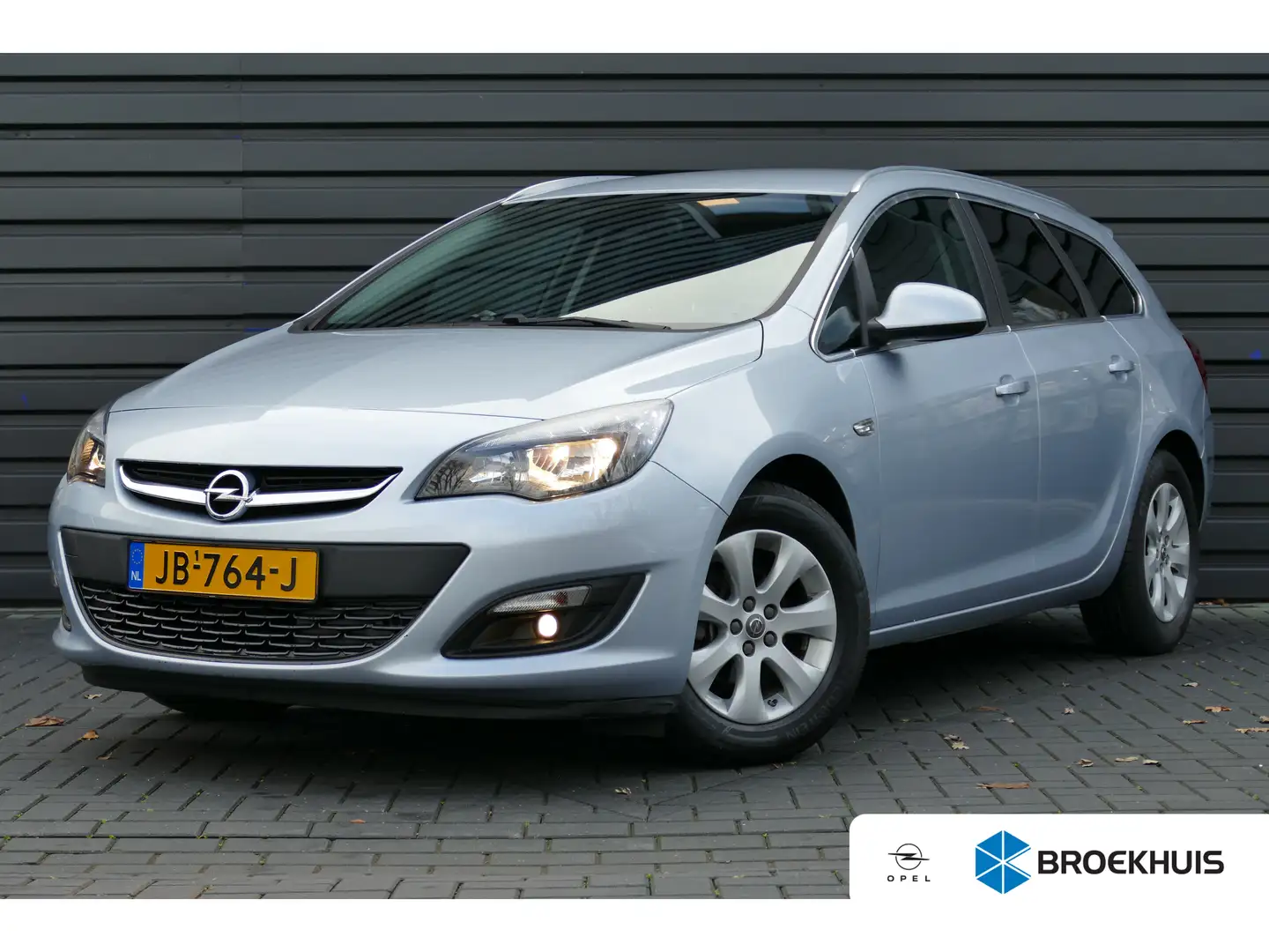 Opel Astra Sports Tourer 1.4 TURBO 140PK BLITZ / NAVI / AIRCO Gris - 1