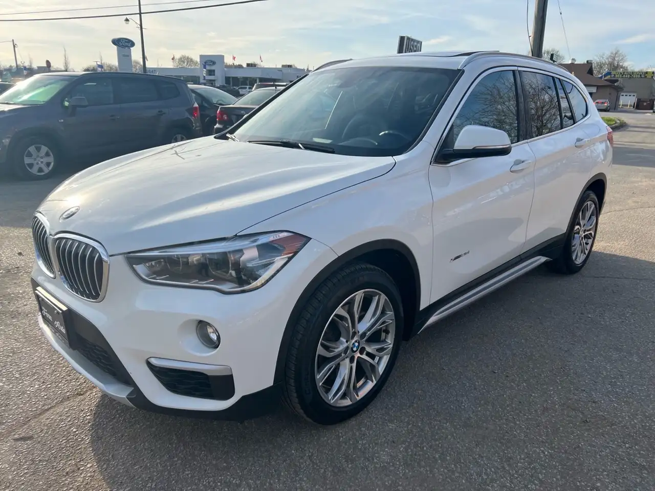 BMW X1 снимка BMW X1