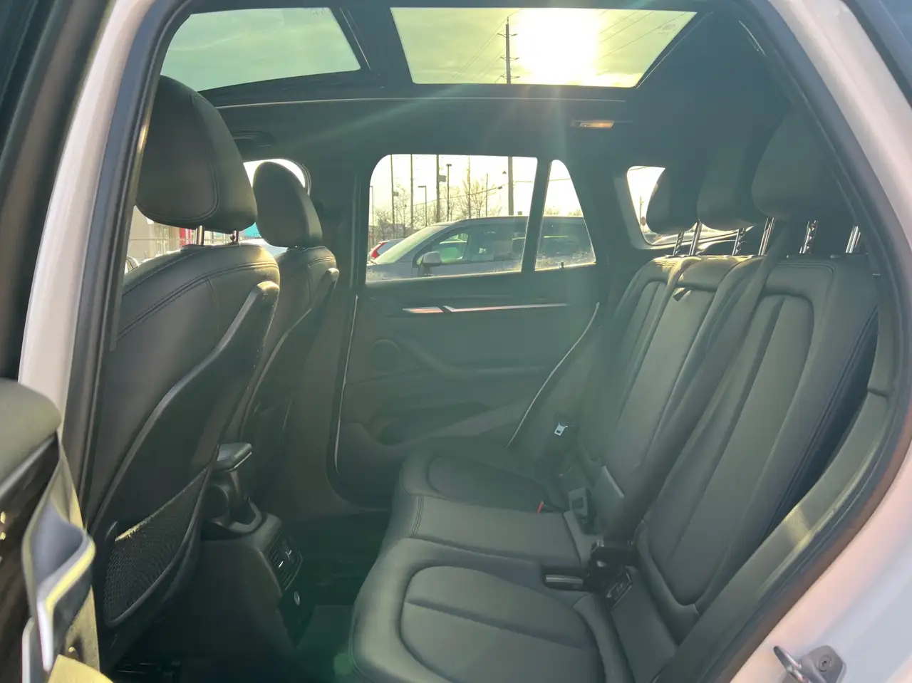 BMW X1 снимка BMW X1